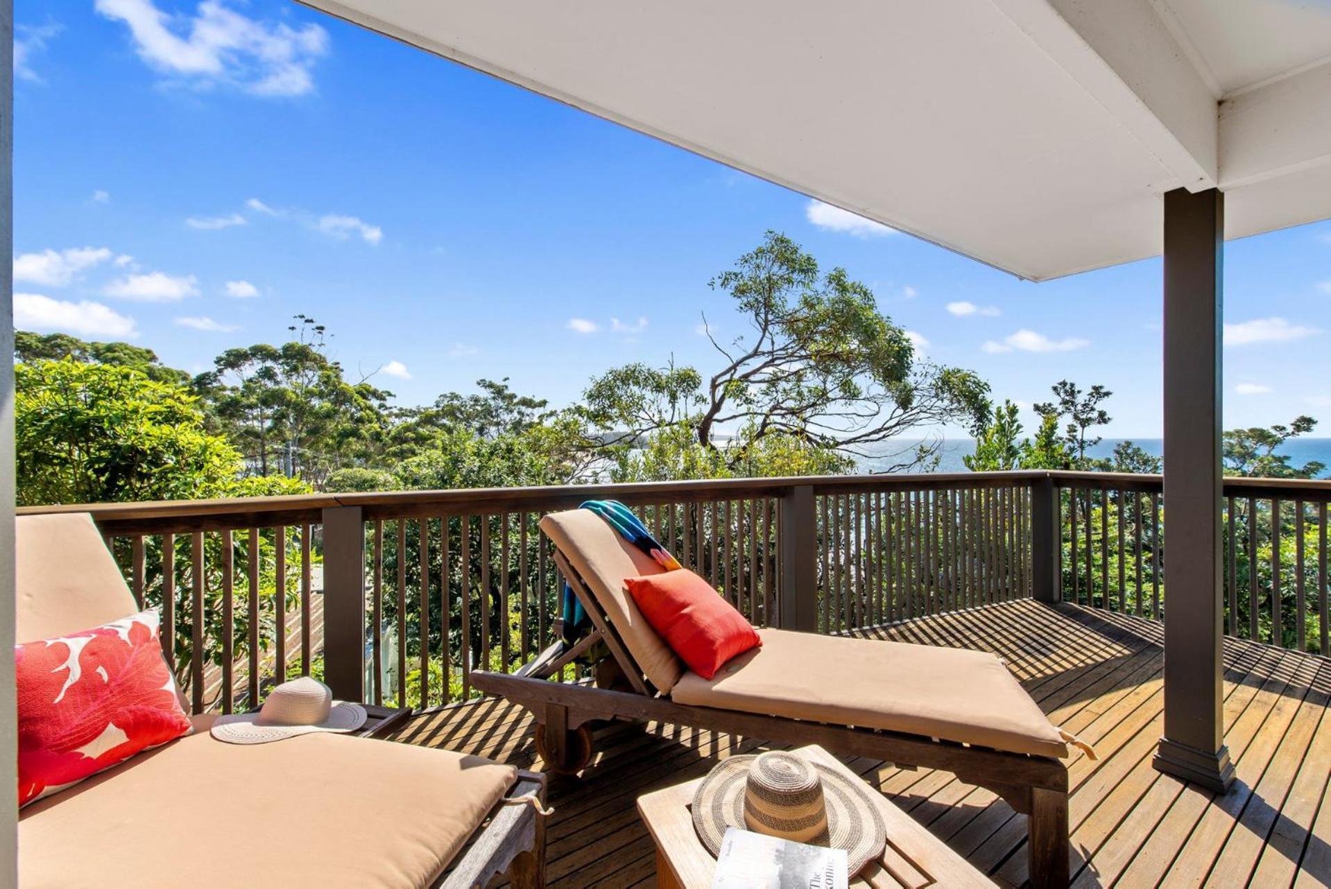 Sapphire Views - Narrawallee Beach Villa Exterior photo